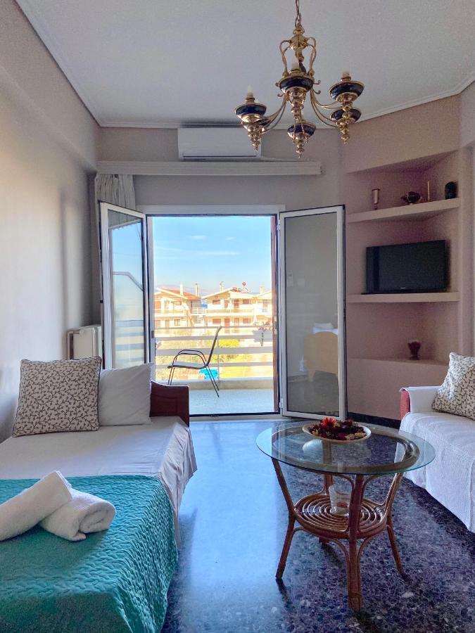 Mpanos Sea Apartment 2 Loutra Oraias Elenis Exteriör bild